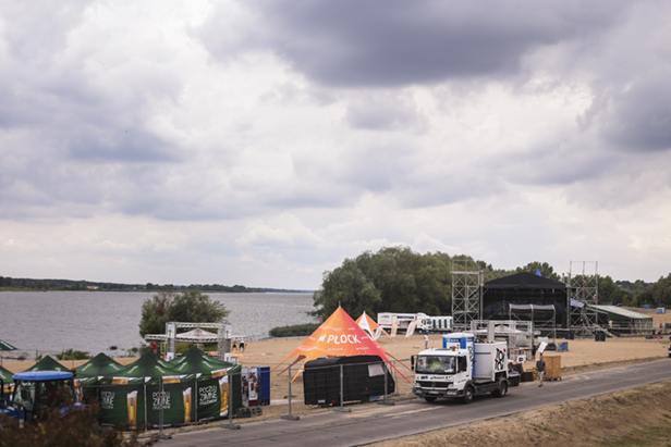 Jutro festiwal. Już się rozstawiają [FOTO] - Zdjęcie główne