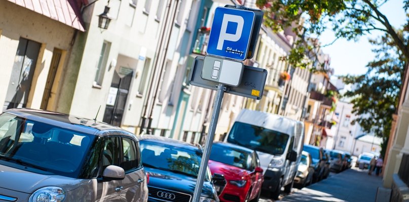 Nie parkujcie aut w tym miejscu, bo mogą przeszkadzać biegaczom - Zdjęcie główne