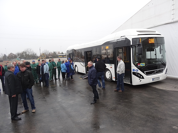 Kupią nowe autobusy. Czas na hybrydowe? - Zdjęcie główne