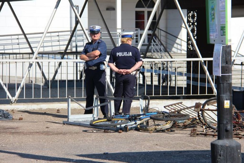 Kibice kontra policja. Dworzec zdemolowany - Zdjęcie główne