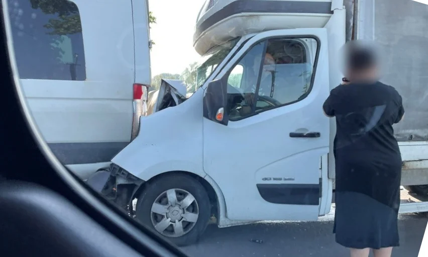 Zderzenie dwóch pojazdów niedaleko Płocka. Jedna osoba ranna - Zdjęcie główne