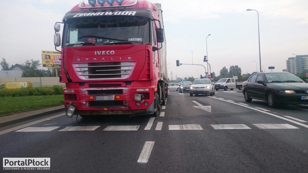 Poważny wypadek na rondzie - Zdjęcie główne