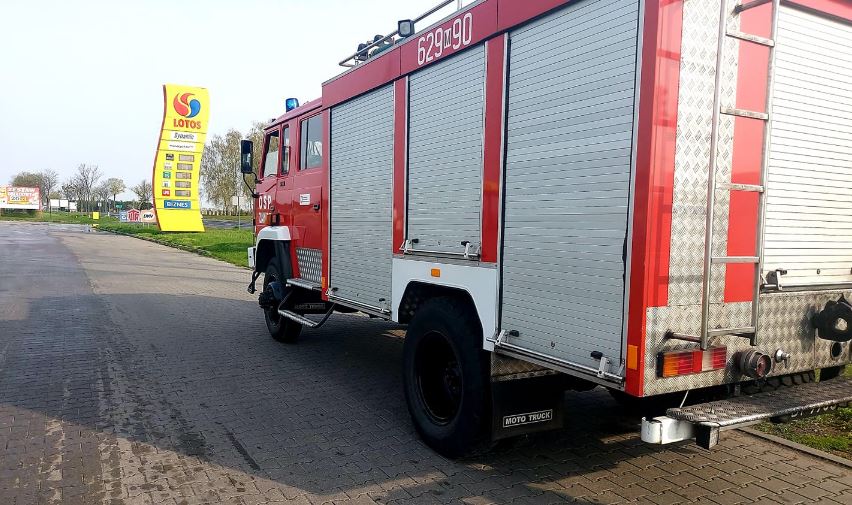 Zdarzenie pod Płockiem. Bus zderzył się z osobówką - Zdjęcie główne