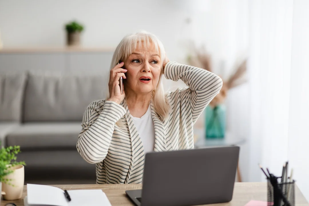 Od jakich oszustw internetowych i telefonicznych powinno się przestrzegać seniorów? - Zdjęcie główne