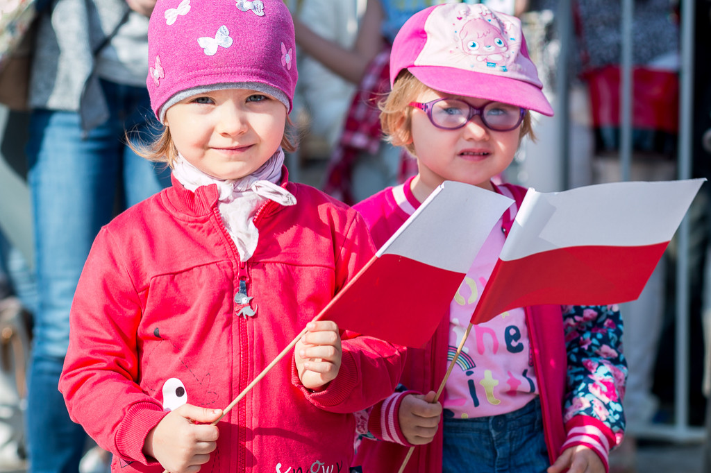 Święto Flagi przed ratuszem - Zdjęcie główne