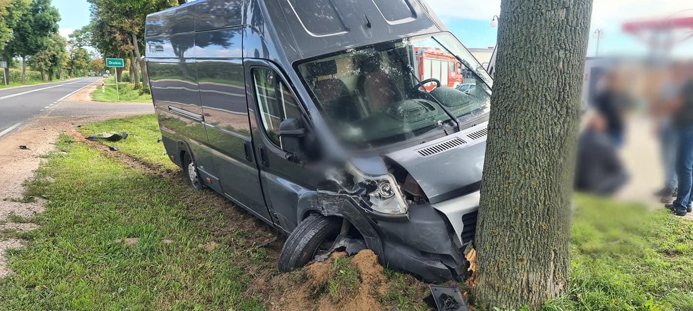 Wypadek pod Płockiem. Jedna osoba trafiła do szpitala [ZDJĘCIA] - Zdjęcie główne