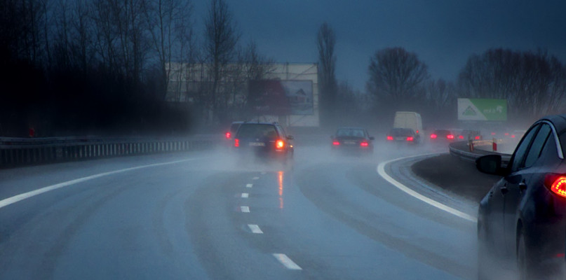 Kierowcy, uważajcie! Może być bardzo ślisko  - Zdjęcie główne
