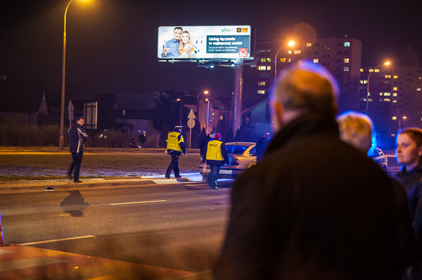 Wypadek przy wiadukcie. Co z pieszym? - Zdjęcie główne