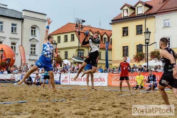 Halowa plażówka na początek nowego roku - Zdjęcie główne