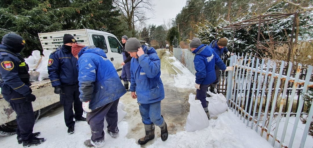 Ewakuacja mieszkańców prawdopodobna. Podtopione Borowiczki i nabrzeże [FOTO] - Zdjęcie główne