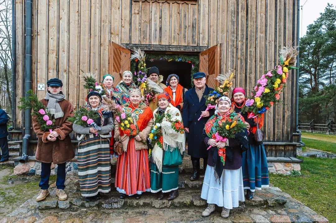 Co daje smaganie palmami? - Zdjęcie główne