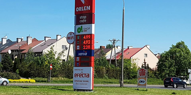 Ceny paliwa znów rosną. Granica 5 zł za litr jest tuż-tuż  - Zdjęcie główne