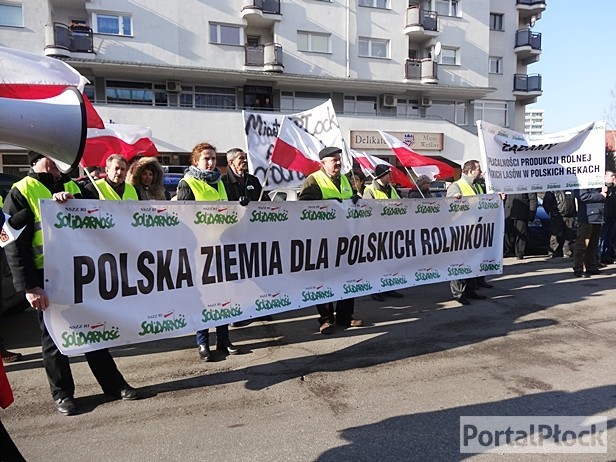 Rolnicy protestują: chcemy godnie żyć - Zdjęcie główne