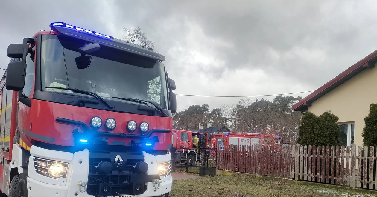 Wybuch w domu niedaleko Płocka. Poszkodowana jedna osoba - Zdjęcie główne