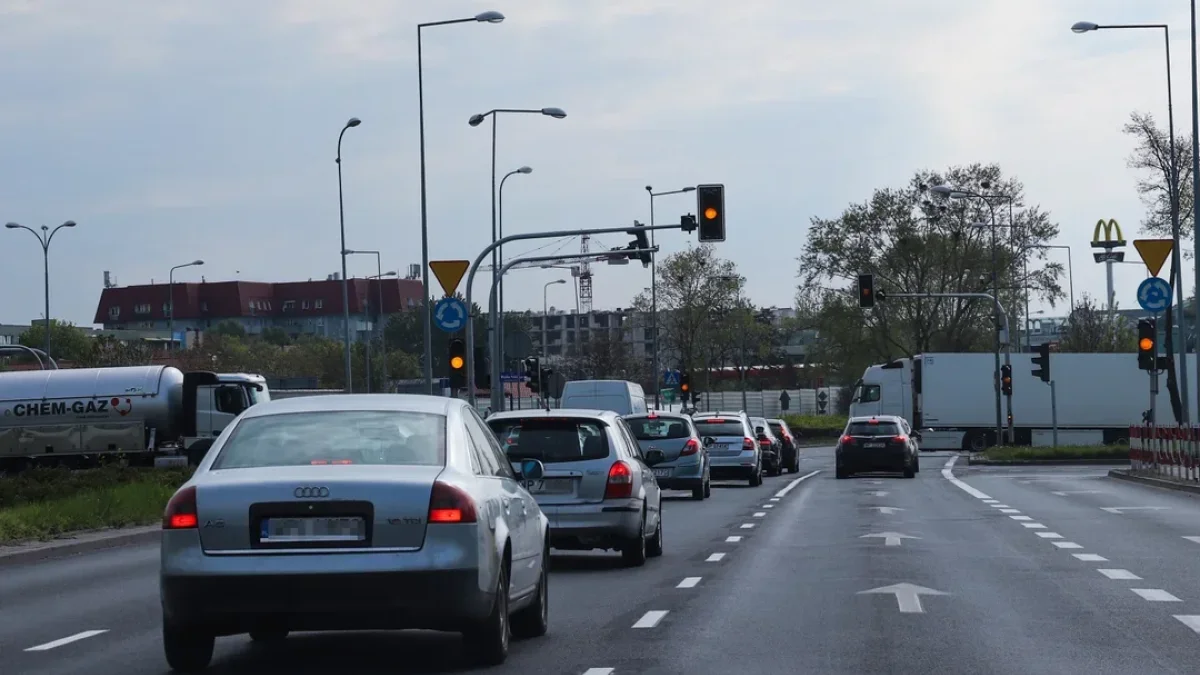 Radny chce flagi Polski na rondzie. Co na to ratusz? - Zdjęcie główne