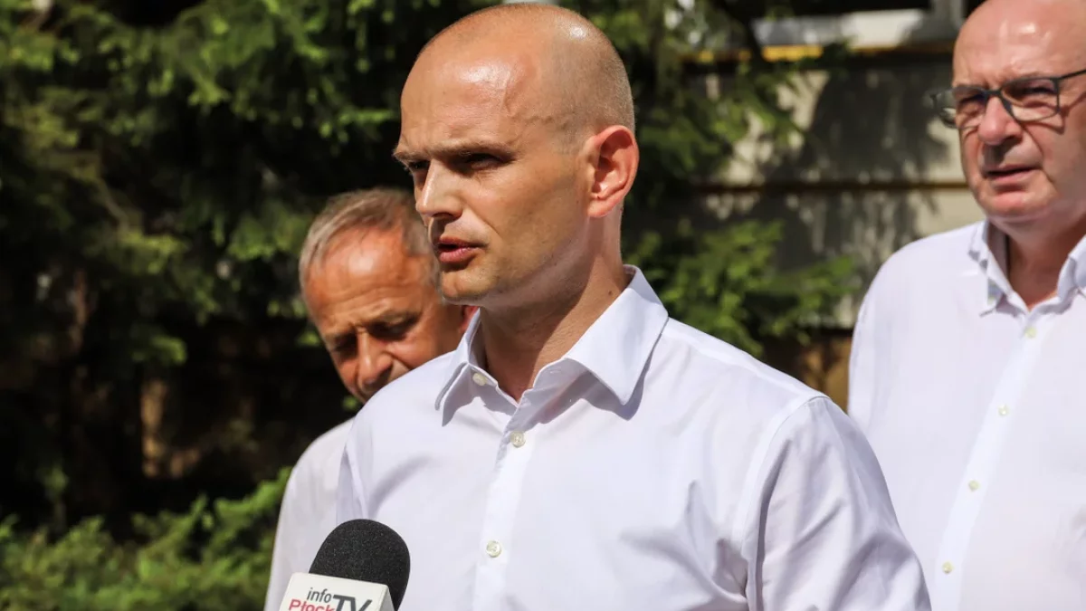 Zrezygnował z pensji, ale i tak zarobił ponad 100 000 zł. Oto majątek płockiego starosty [OŚWIADCZENIA MAJĄTKOWE]
