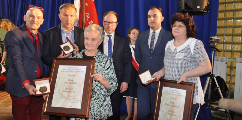 Piękna uroczystość. Szkoła Podstawowa nr 1 ma już 100 lat [FOTO] - Zdjęcie główne