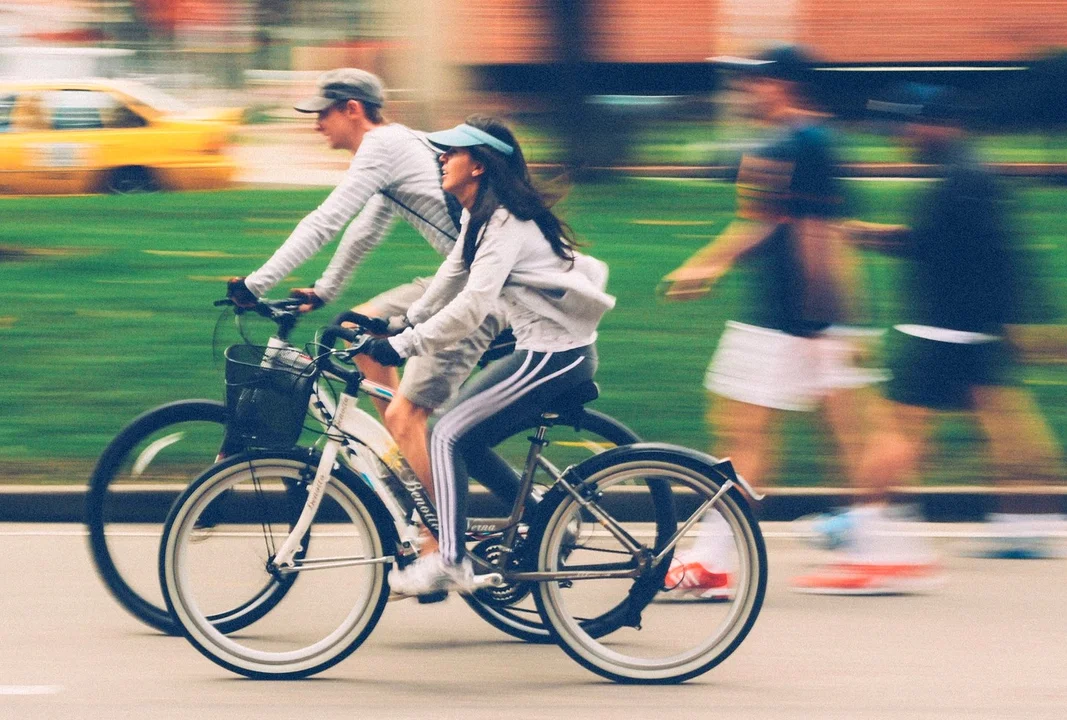 Rusza sezon rowerowy. Uważajcie, pokaźny mandat za... zbyt szybką jazdę! - Zdjęcie główne