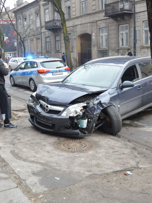 Kolizja w centrum. Są utrudnienia w ruchu - Zdjęcie główne