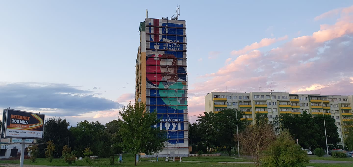 W Płocku powstaje gigantyczny mural. Z jakiej okazji? - Zdjęcie główne