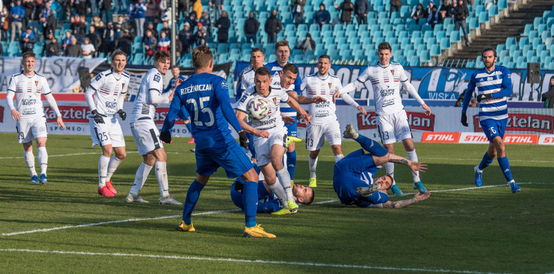 Totalna katastrofa Wisły. Trzy bramki w pięć minut! [FOTO] - Zdjęcie główne