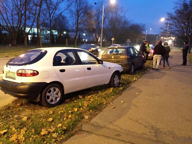 Zderzenie aut obok Orlen Areny - Zdjęcie główne