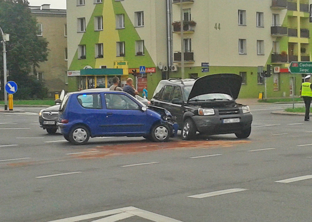 Wypadek w centrum. Są ranni [FOTO] - Zdjęcie główne