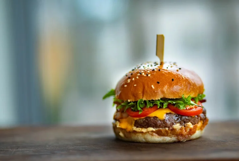 Meet & Fit - Slow Food - Burger Płock, ul. Tysiąclecia 2a (Atrium Mosty), tel. 502 001 386