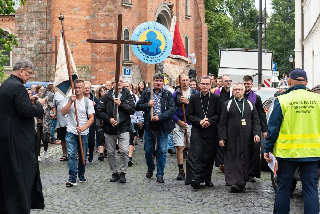 Piesza Pielgrzymka na Jasną Górę. Nie możesz pójść? Złóż ofiarę i zostań pielgrzymem duchowym! - Zdjęcie główne