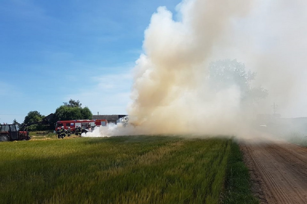 Chmura dymu pod Płockiem - Zdjęcie główne