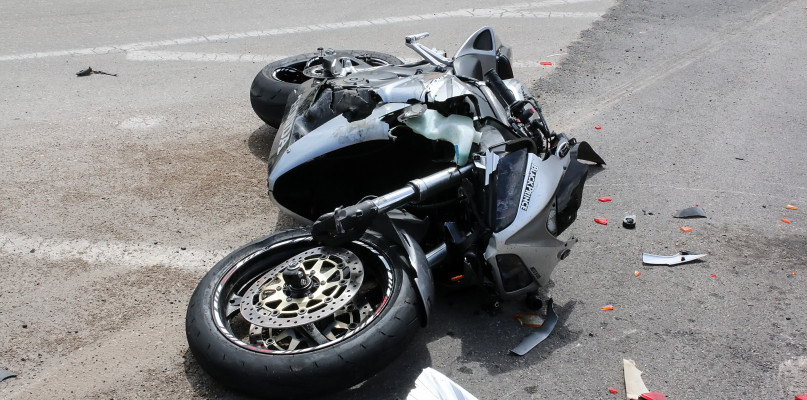 Poważny wypadek pod Płockiem. Motorowerzysta w ciężkim stanie  - Zdjęcie główne