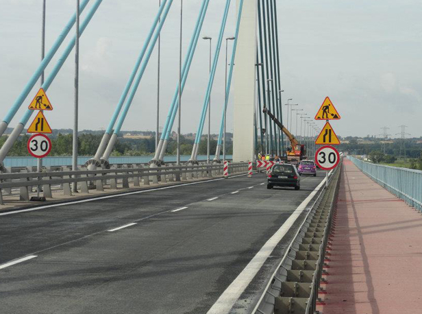 Awaria na moście, jedźcie ostrożnie - Zdjęcie główne