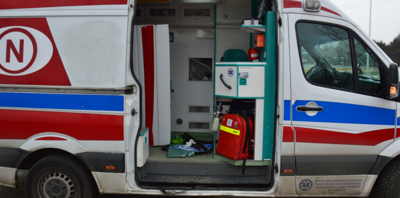 Z karetki wypadły drzwi. Jaki jest stan płockich ambulansów?  - Zdjęcie główne