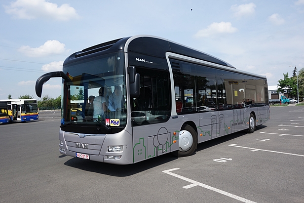 Hybrydowy autobus jeździ po Płocku[FOTO] - Zdjęcie główne