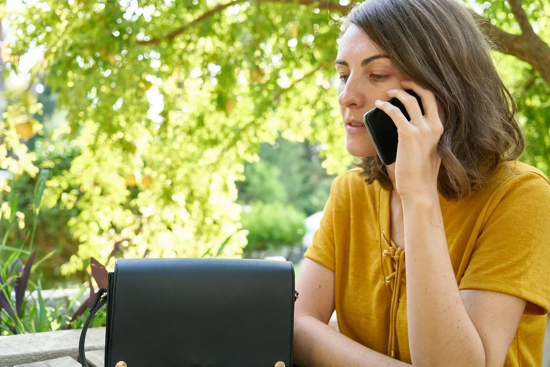 Uważasz, że "to wszystko nie ma sensu"? Telefon zaufania dla dorosłych. Sprawdź również inne numery dla osób w potrzebie [LISTA] - Zdjęcie główne