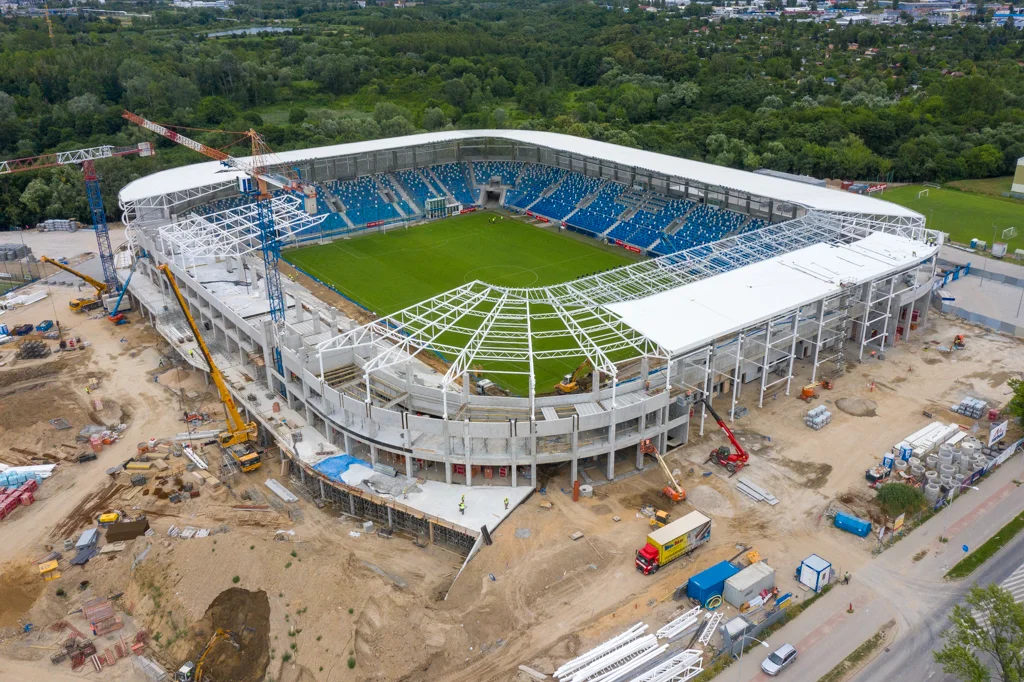 Trwa budowa przy Łukasiewicza. Zobaczcie, jak teraz wygląda stadion Wisły Płock [ZDJĘCIA] - Zdjęcie główne