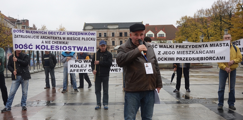 Deweloper domaga się rezygnacji od prezydenta Płocka - Zdjęcie główne