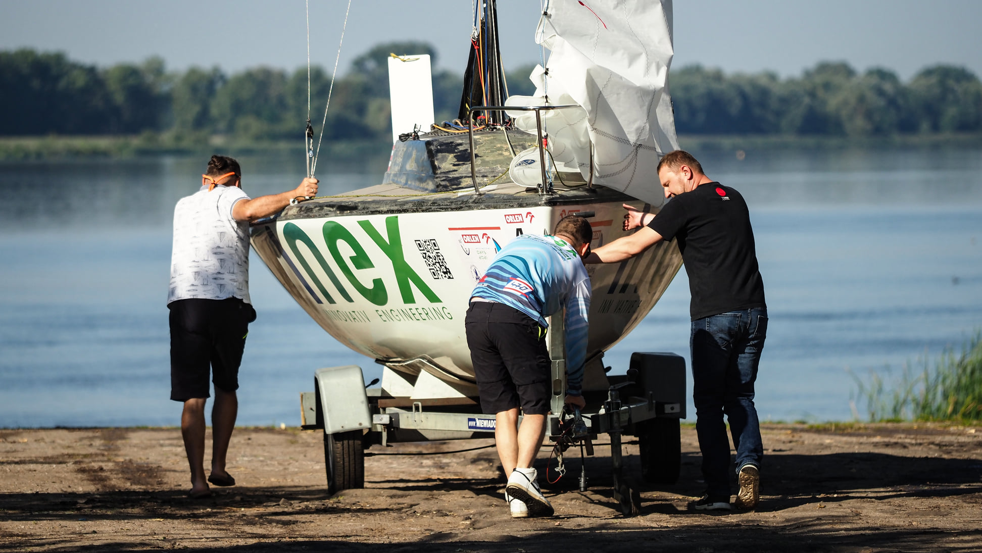 Walczą z rywalami i silnym nurtem Wisły. Mistrzostwa Polski w Płocku - Zdjęcie główne