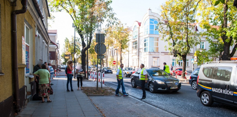 Zmiany na ulicach śródmieścia. Nowe oznakowanie i kocie oczka - Zdjęcie główne