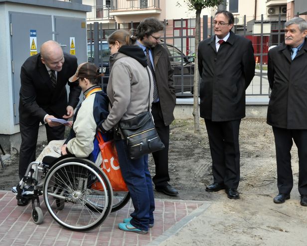 Kamienica gotowa, można mieszkać [FOTO] - Zdjęcie główne