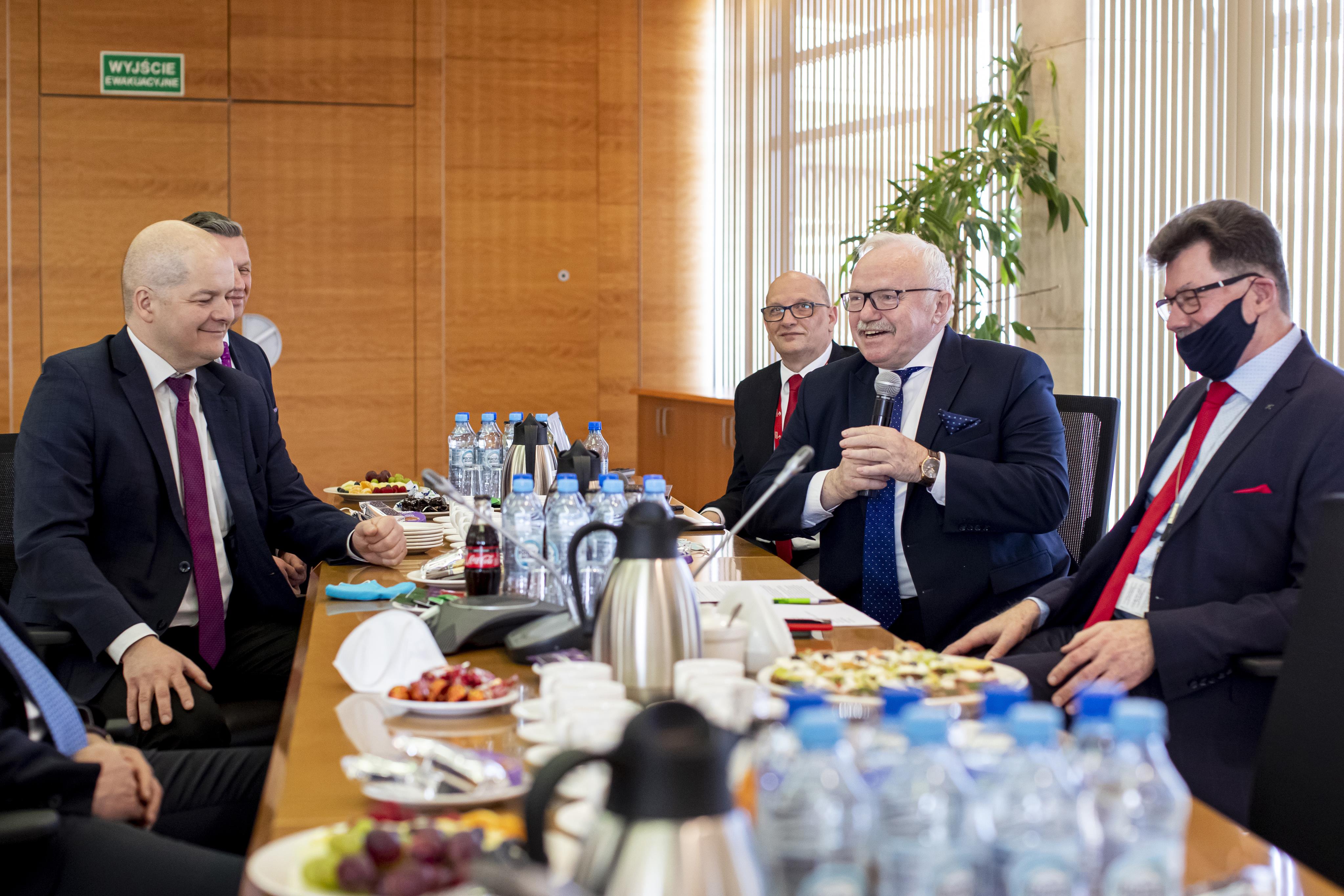 Powódź jest zagrożeniem dla miasta i ORLENU. Co zrobić, żeby kryzys się nie powtórzył? - Zdjęcie główne