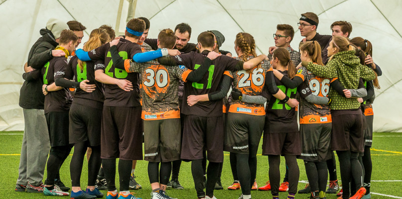 Halowe Mistrzostwa Polski Frisbee w hali pod balonem [FOTO] - Zdjęcie główne