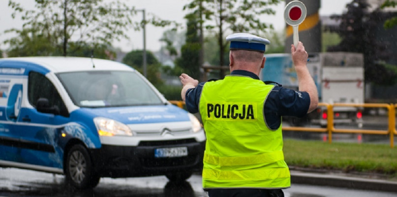 Pędził 140 km/h w terenie zabudowanym. Co trzy dni ktoś w okolicy traci prawo jazdy - Zdjęcie główne