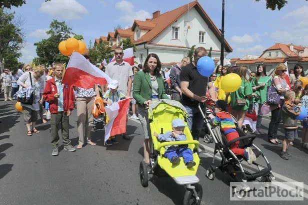 Chcą promować katolickie wartości, rodzinę i życie. Przejdą ulicami miasta - Zdjęcie główne