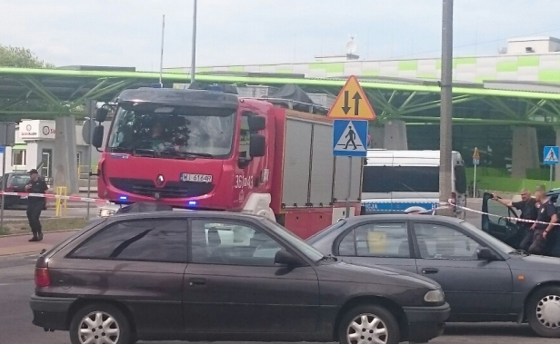 Bomba na dworcu? Podejrzana torba[FOTO] - Zdjęcie główne