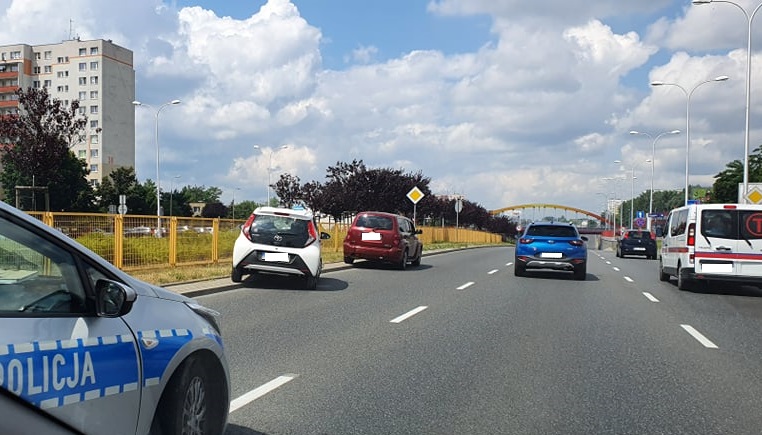 Potrącenie pieszej na pasach. Kobieta trafiła do szpitala [ZDJĘCIA] - Zdjęcie główne