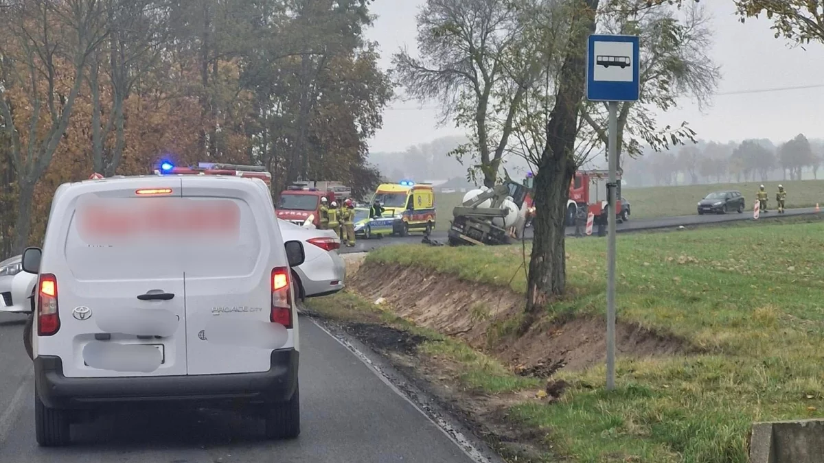 Poważny wypadek. Są ranni, droga całkowicie zablokowana! - Zdjęcie główne