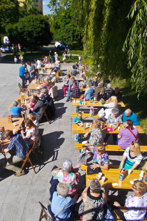 Piknik rodzinny na osiedlu Tysiąclecia - Zdjęcie główne