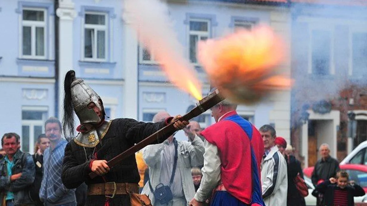 Wystrzał z piszczeli, tańce jarmarczne z DJ-em, kataryniarz i kusznicy. Jarmark Norbertański pod Płockiem