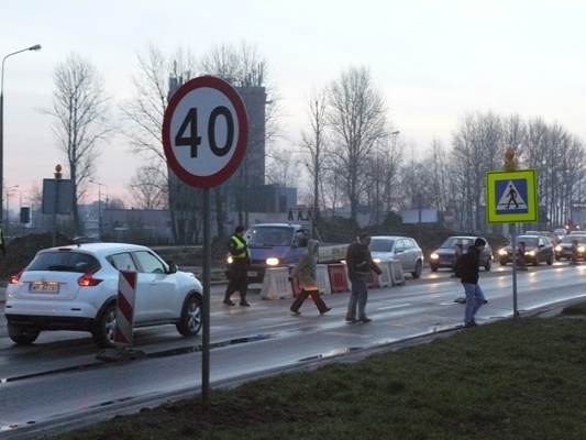 Piłsudskiego. Trąbią, pukają się w czoło... - Zdjęcie główne